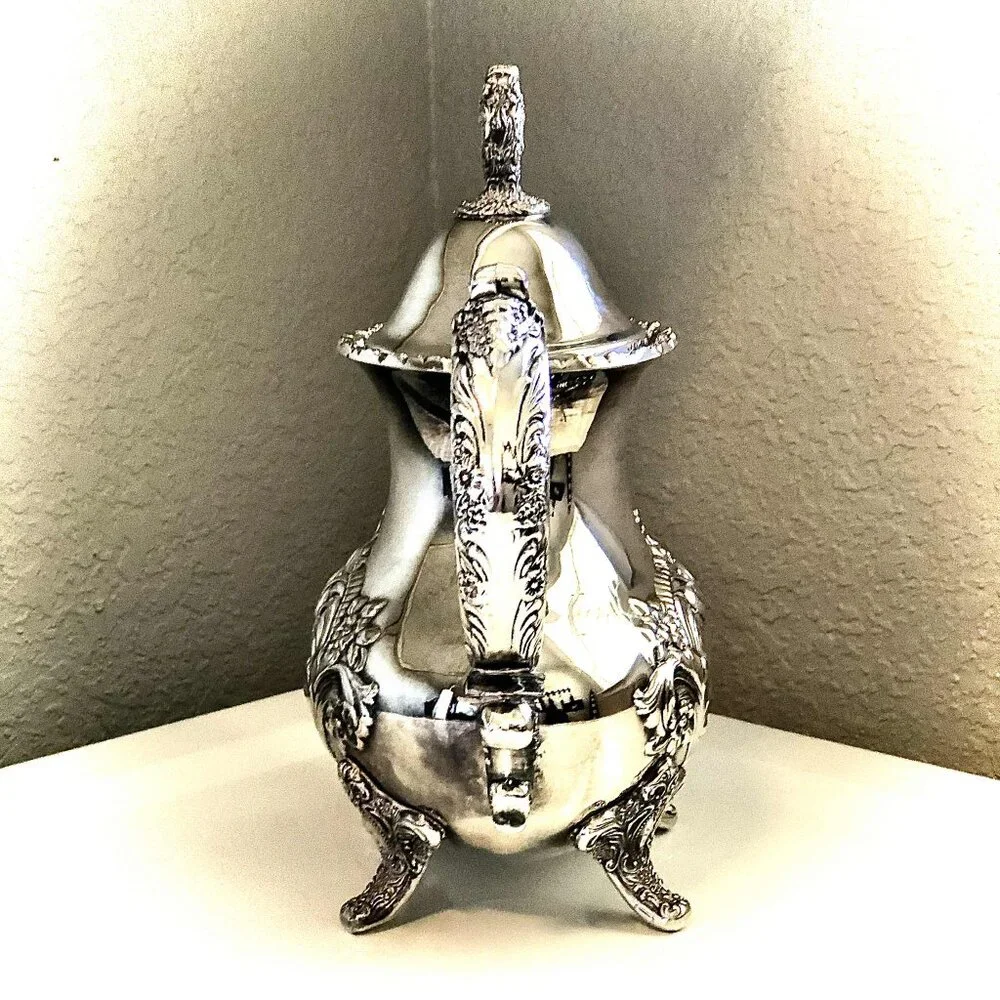 Vintage TOWLE Victorian Cameo Crest Silver Plate Teapot Hinged-lid